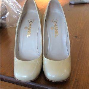 Off white Chanel heels